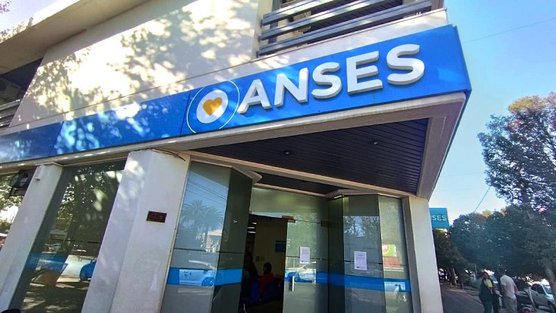 ANSES: Quiénes cobran este viernes 12 de diciembre